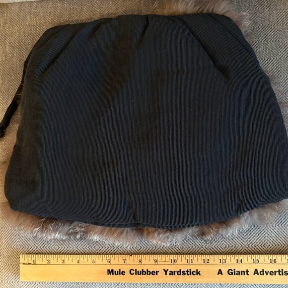 Crystal Fox Muff (Hand Warmer) - Picture 2 of 5